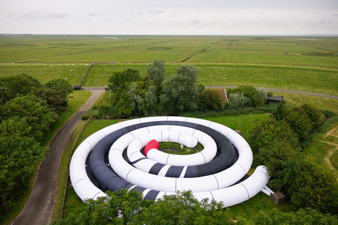 Curve vanuit de lucht in Marrum. Foto: Aron Weidenaar